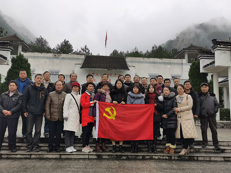 屯溪區(qū)委辦黨支部、屯溪城建投公司黨支部聯(lián)合開展主題黨日共建活動(dòng)