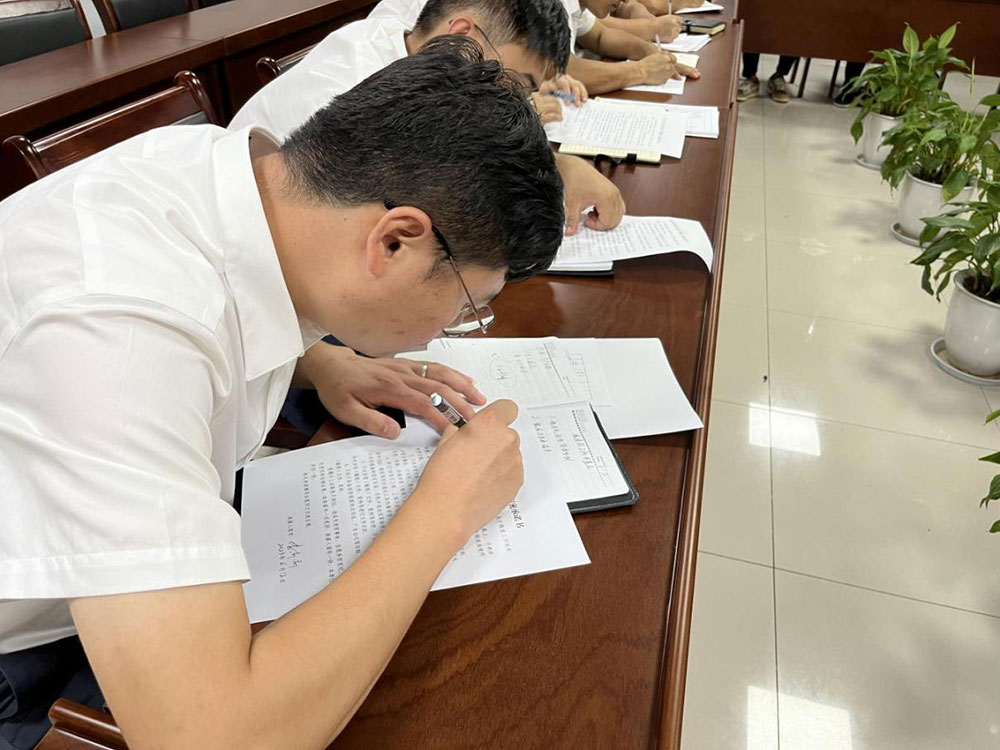 城建投公司召開全體員工大會(huì)暨安全生產(chǎn)、保密工作會(huì)議?