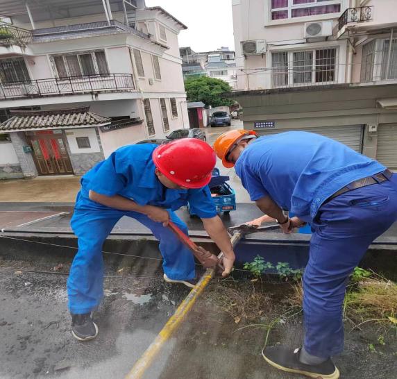 “三落兩?！惫泊偃?xì)夤艿栏脑熘脫Q工作安全平穩(wěn)有序