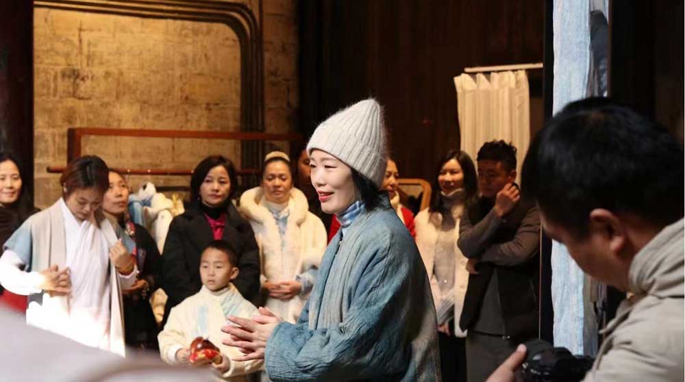 藍屋藝術(shù)館開業(yè)，為鄉(xiāng)村業(yè)態(tài)增活力