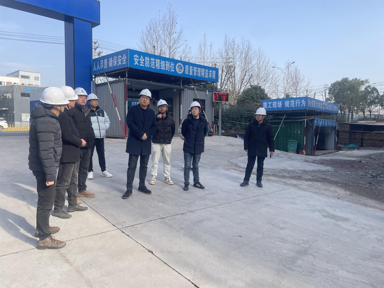 搶抓開(kāi)局  全力以“復(fù)”  助力項(xiàng)目開(kāi)門(mén)紅——區(qū)國(guó)投集團(tuán)督查重點(diǎn)項(xiàng)目復(fù)工復(fù)產(chǎn)情況