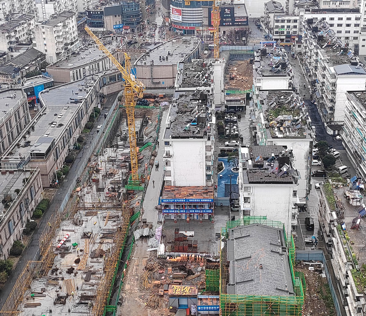 新躍小區(qū)危舊房改造項(xiàng)目——克服不利天氣，高效有序推進(jìn)